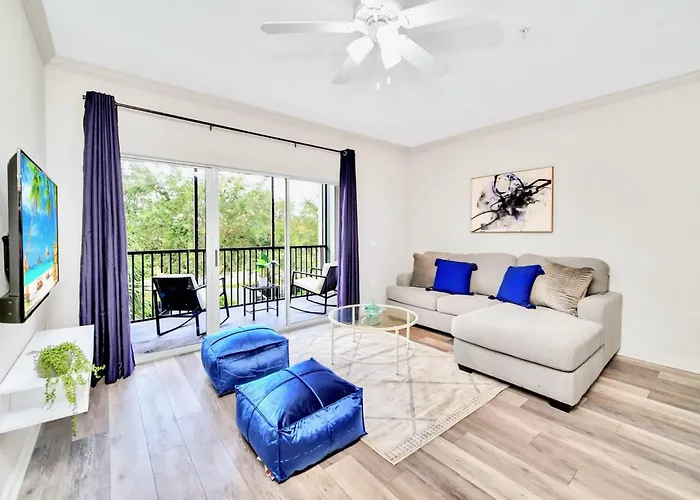 Near Disney - 2Br Condo Unit - Pool And Hot Tub