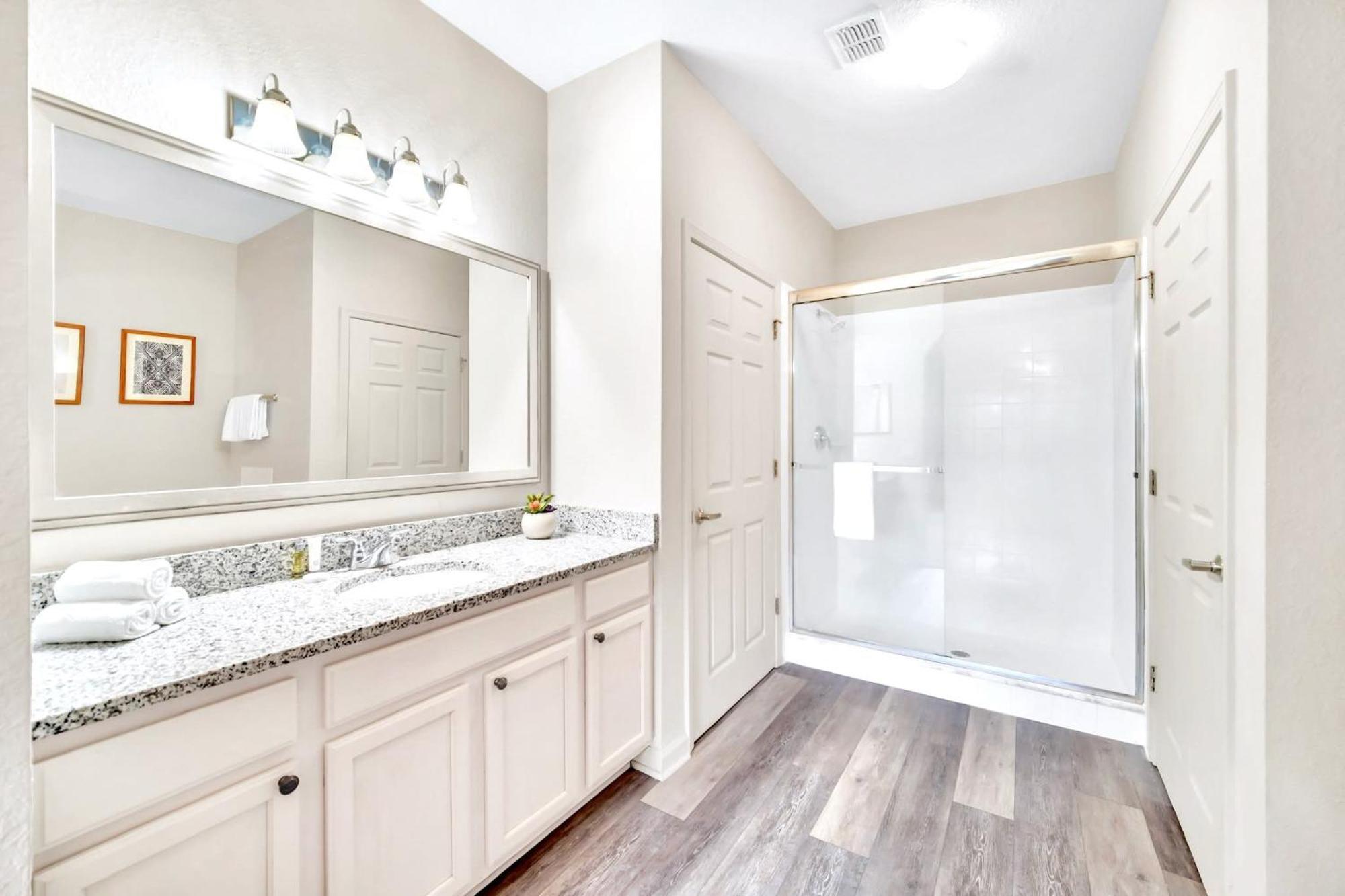 Near - 2br Unit - Pool And Hot Tub * Orlando