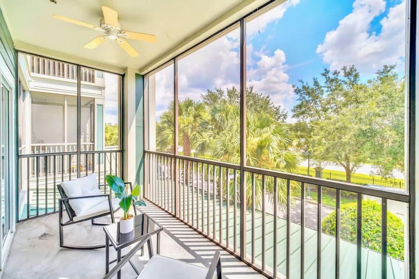 Near - 2br Unit - Pool And Hot Tub Holiday home